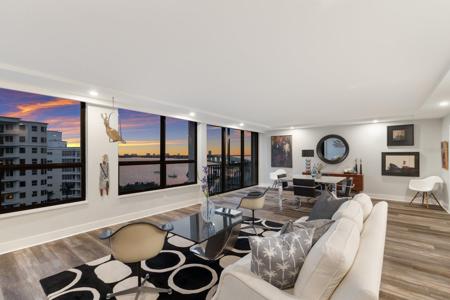 11 SUNSET DRIVE