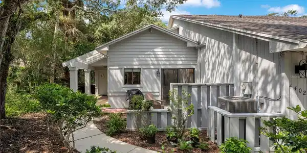 4402 SEA COVE