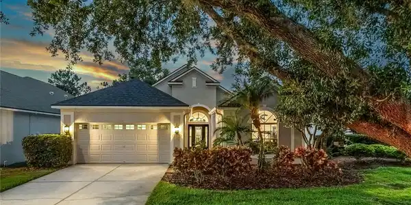 9608 GREENPOINTE DRIVE