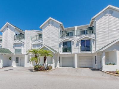 320 ISLAND WAY