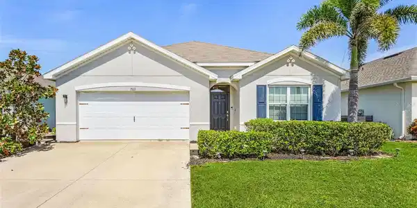 7069 WATERFORD PARKWAY