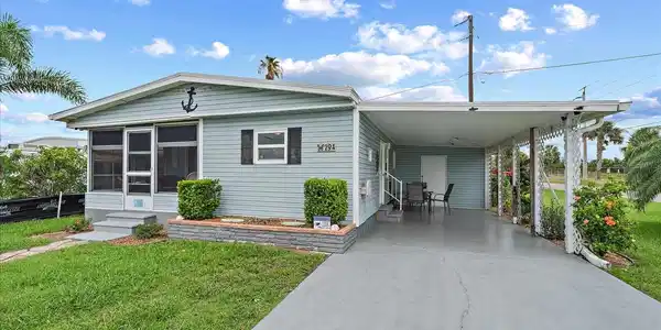 294 NASSAU DRIVE