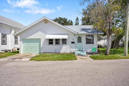 9 SEMINOLE DRIVE