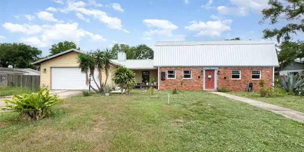1844 HAMLIN COURT
