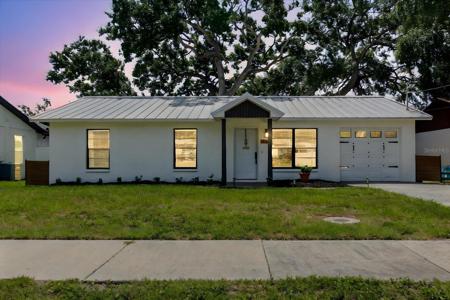 706 E GATE DRIVE