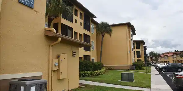 4305 BAYSIDE VILLAGE DR