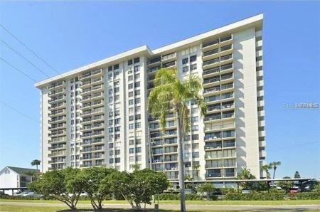 400 ISLAND WAY