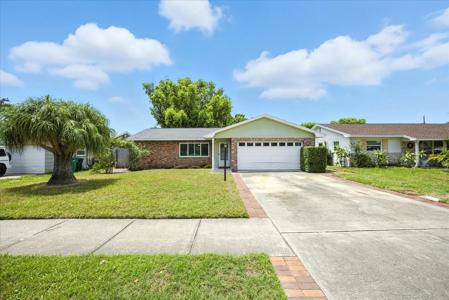 8422 OAKHURST ROAD