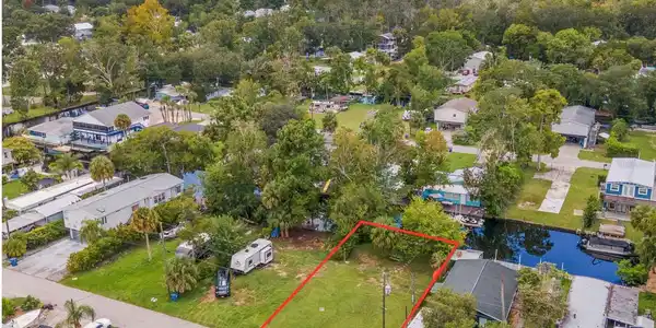7277 ABERDEEN COURT