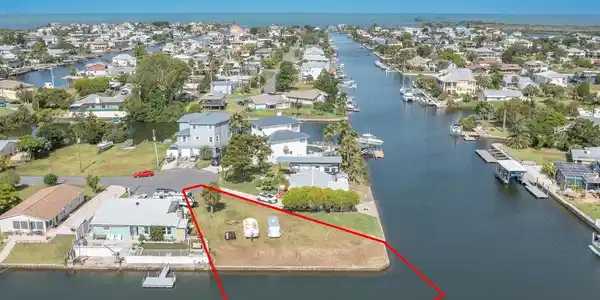 4404 3RD ISLE DRIVE