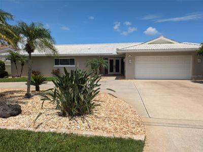 212 POINCIANA LANE