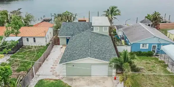 1022 CANAL STREET
