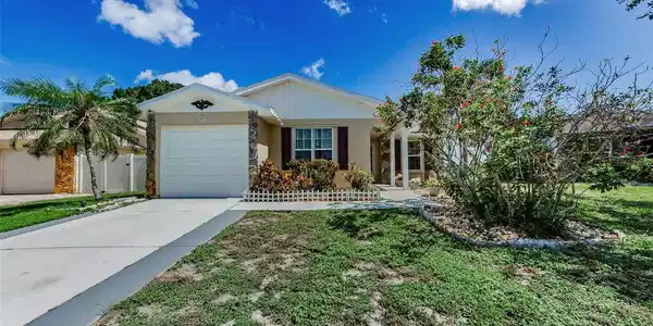 699 MERLINS COURT