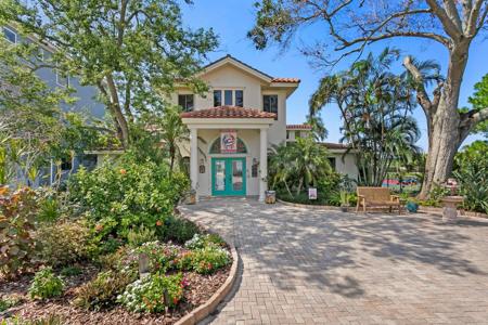 1632 SEA BREEZE DRIVE