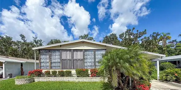 15 MEADOWLARK CIRCLE