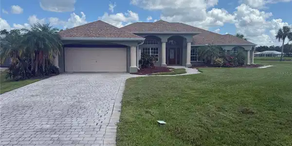 460 CHUBUT COURT