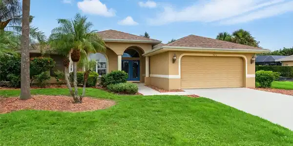 592 ROYAL POINCIANA
