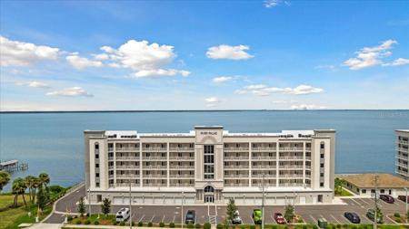 1805 RIVERSIDE DRIVE
