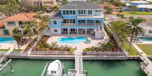 440 CAPRI BOULEVARD