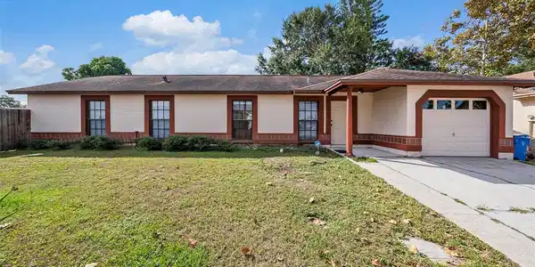 9520 BAYTREE COURT