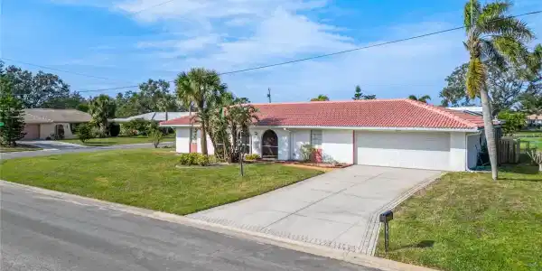 441 RUBENS DRIVE E