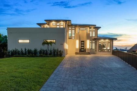 614 BAYSHORE DRIVE