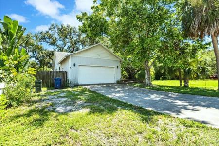 2908 WILLIAMSBURG STREET