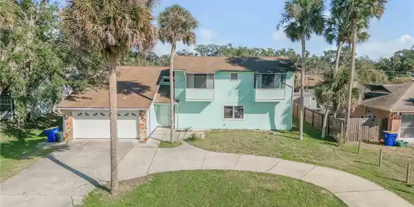 2715 PINE TREE DRIVE
