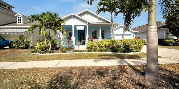 527 MANNS HARBOR DRIVE