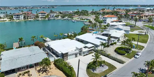 25 DOLPHIN DRIVE