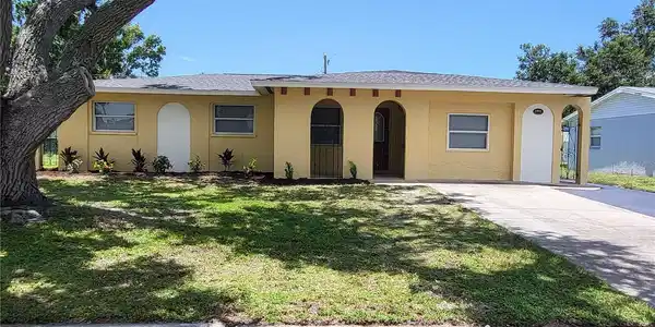 1059 VENETIAN PARKWAY