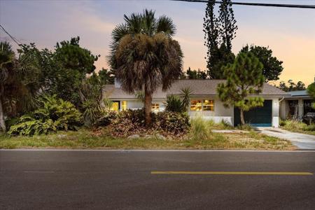 1290 OXFORD DRIVE
