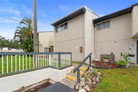 1112 LONGFELLOW ROAD
