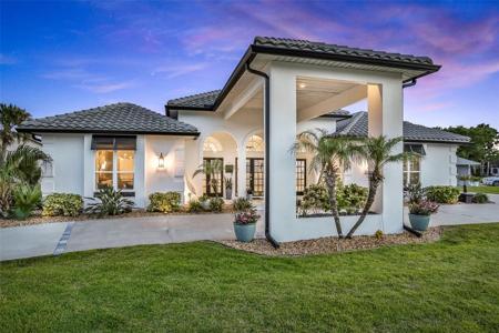 33 CRYSTAL BAY COURT