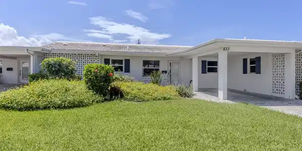 833 WHITE CAP CIRCLE