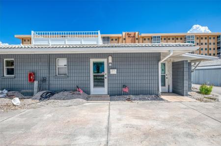 1205 TARPON CENTER DRIVE