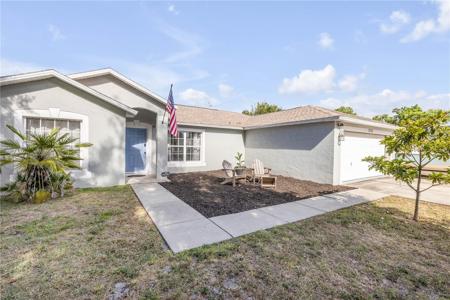 2713 NEEDLE PALM DRIVE