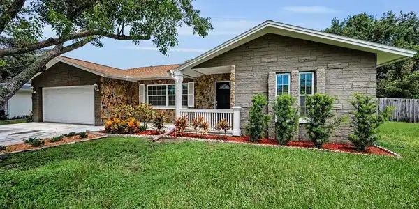 1402 OLEANDER DRIVE