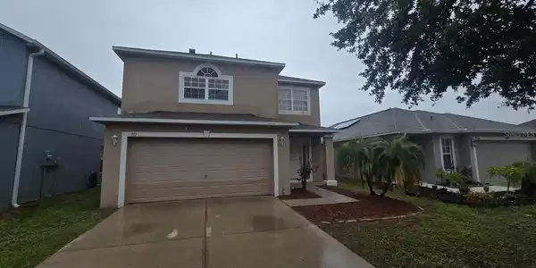 712 BRENTON LEAF DRIVE