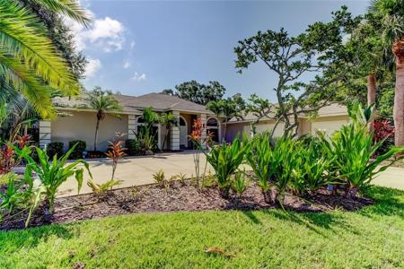 9935 OAKS LANE