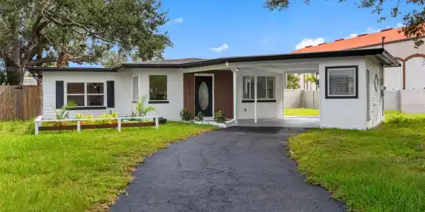 2413 BAYWOOD DRIVE E