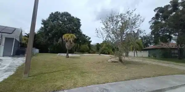 3645 GRAYTON DRIVE