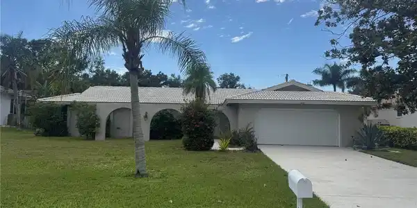 106 RAPHAEL PLACE