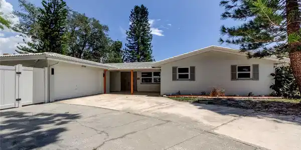 10744 DRUMMOND ROAD