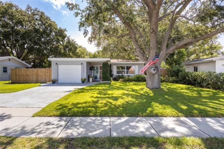 10095 OAKHURST RD