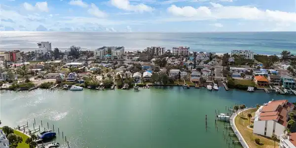 12116 LAGOON LANE