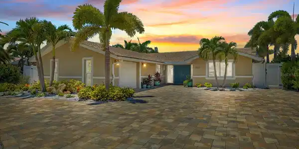 5433 LEEWARD LANE