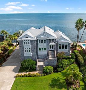 709 KEY ROYALE DRIVE