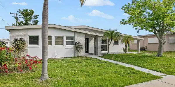2554 AMBROSE LANE