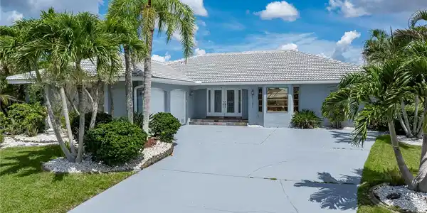 1457 SEA FAN DRIVE